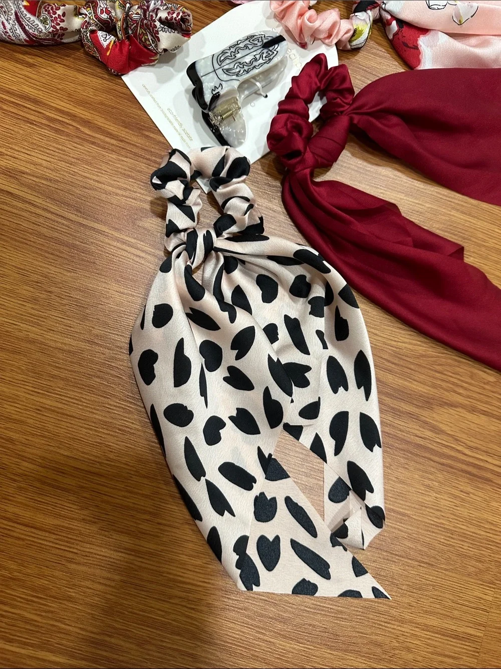 Multi-Pack Hair Scarf Scrunchies & claw clip